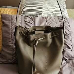 CALVIN KLEIN Shoulder Bag with Drawstring Closure and Metal Accents